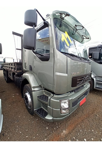 Volvo Vm 260 Cabinado Na Carroceria Ano 2011 232 Mil De Km