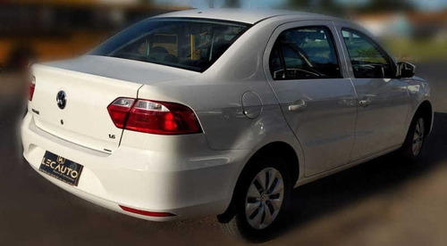 Imagem 5 de 10 de Volkswagen Voyage City 1.6 2014