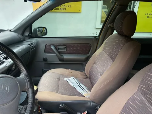 Renault Clio 1 1.4 Rn Mt 4x2 2000