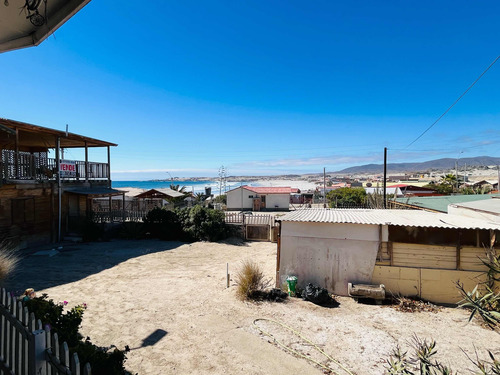 Excelente Oportunidad De Inversión En Zona Costera. 2 Casas