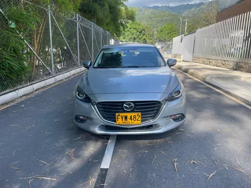 Mazda 3 2.0 Sport Touring