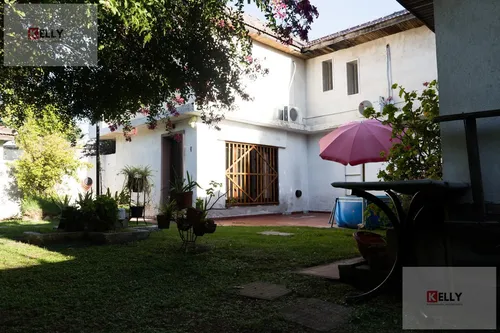 Chalet En Venta En Esquina Estratégica De Campana | Gran Potencial Comercial