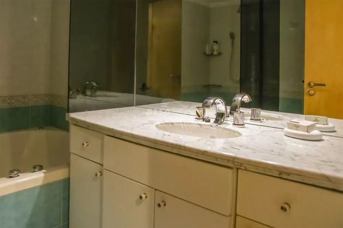 Departamento En Venta De 3 Dormitorios En Torre Nueva York.