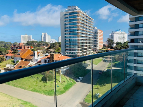 Muy Lindo Departamento En Edificio Icon Brava Ideal Para Todo El Año-ref:287