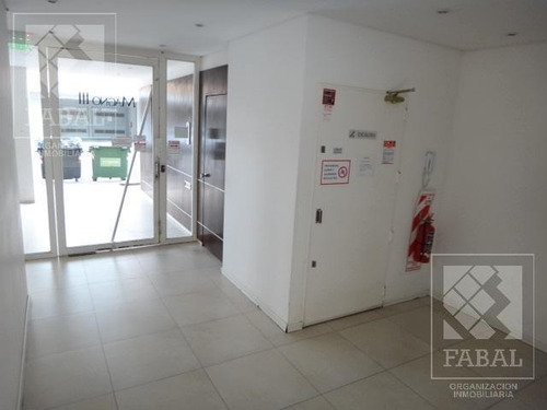 Imagen 3 de 11 de Departamento Venta Centro Neuquén, 1 Dormitorio Y Balcón