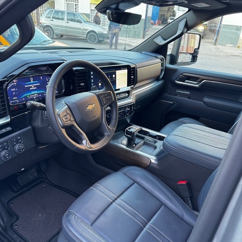 Chevrolet Silverado 5.3 V8 High Country