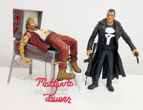 The Punisher Marvel Diamond Select (rosario) (Usado)