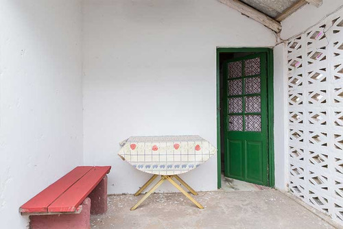 Vendo Complejo Con 6 Casas En Predio De 800m2, Escriturado