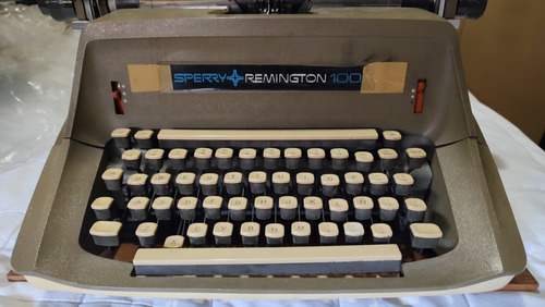Máquina De Escribir Remington 100 Antigua.