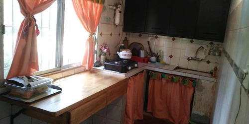 Casa En Venta - 3 Dormitorios 1 Baño - 2.322mts2 - Primera Sección, Escobar