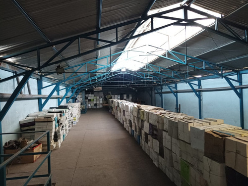 Bodega 720m2 Útiles - Entrega Inmediata