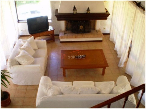 Imagen 12 de 27 de Casa En Venta Y Venta En Punta Del Este, Zona Lugano A Poca Distancia Del Shopping
