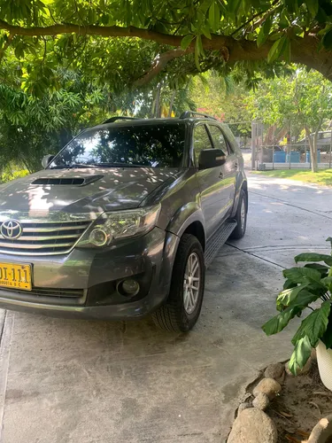 Toyota Fortuner 3.0 Sr5