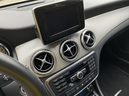Imagen 11 de 20 de Mercedes Benz Gla 200 1.6