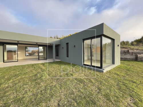 Imagen 9 de 14 de Casa A Estrenar En Venta Barrio Ecuestre Costa Esmeralda
