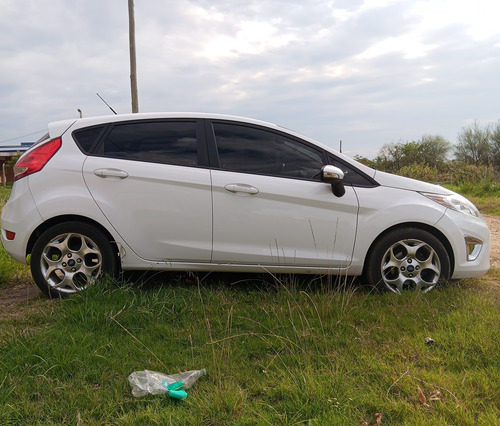 Ford Fiesta Kinetic 1.6 Design 120cv Titanium