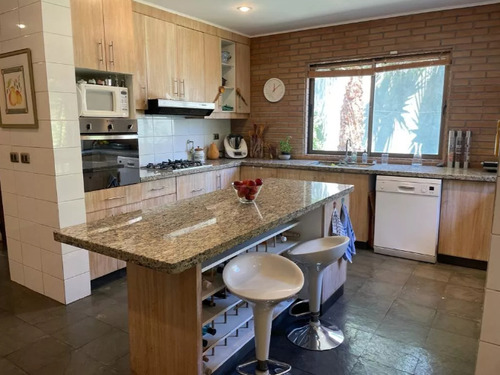 Linda Casa Con Gran Terreno De 900 Mt2/colegio Newland