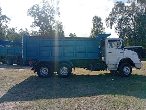Camión Mercedes Benz 2318 Tatú 6x4 Volcadora De 15 M3