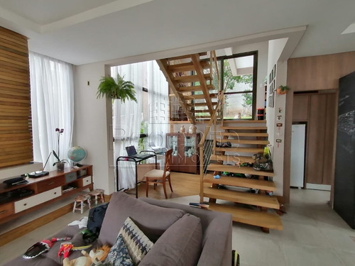 Imagem 4 de 15 de Casa A Venda Com 3 Quartos No Bairro Coqueiros Em Florianopolis. - V-81582