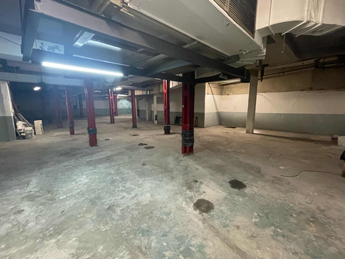 Local 670 M2 En Subsuelo, Cocina Y Baños, Oportunidad!!!!