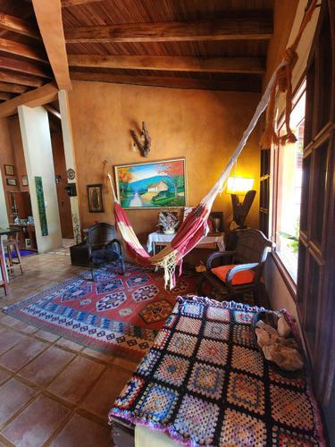 Amplia Casa Estilo Chana, La Comarca