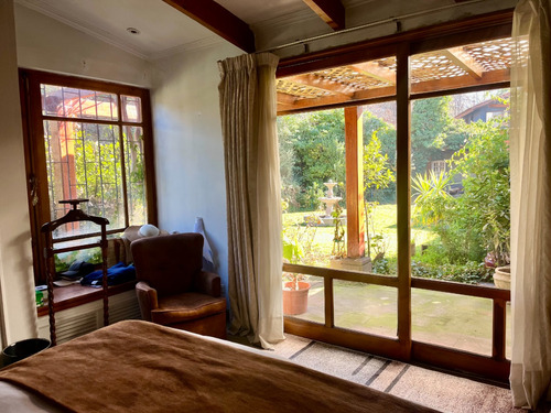 Casa En La Dehesa Central , 5 Dorms + 4 Baños + Servicios