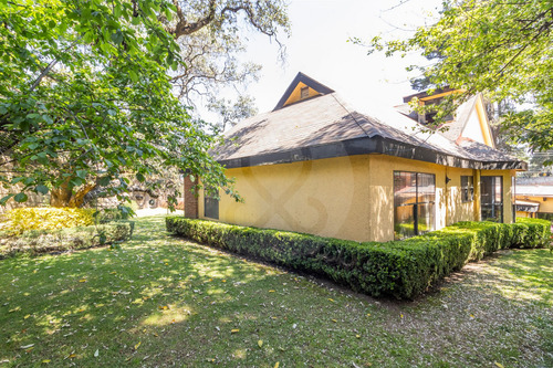 Casa Con Jardin Y Alberca A Pocos Minutos De Santa Fe