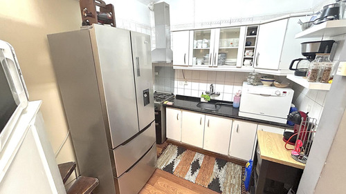 Casa En Venta 4 Dormitorios 2 Baños Reciclada La Comercial