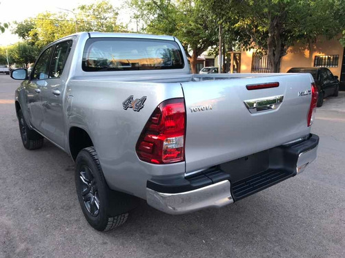 Toyota Hilux Sr 4x4