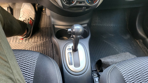 Nissan Versa 1.6 Advance At