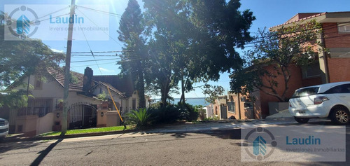 Imagen 10 de 13 de Se Vende Importante Casa Frente A Costanera - Posadas