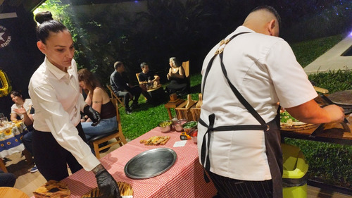 Servicio De Pizzas Party Estilo Napolitano