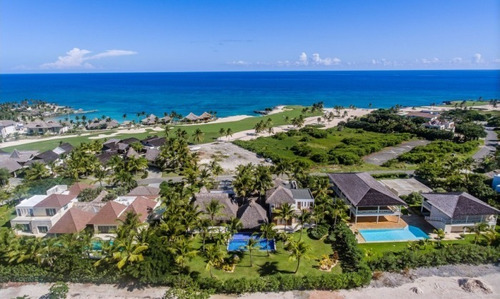 Villa En Venta Con Amueblado De Lujo En Cap Cana