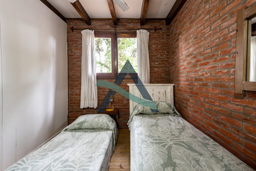 Imagen 23 de 30 de Triplex 4 Ambientes