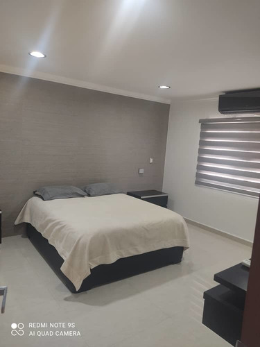 Imagen 9 de 14 de Alquiler Fijo, Bello Y Espacioso Townhouse. Jorge Coll.