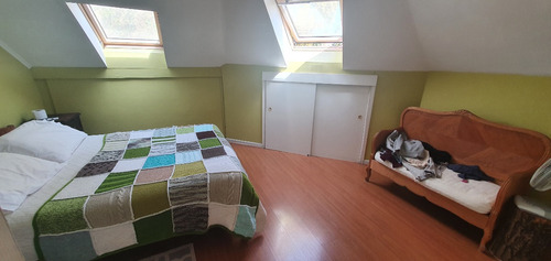 Vendo Hermosa Casa Simón González, La Reina.