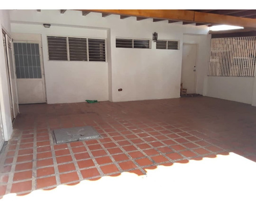 Imagen 2 de 14 de Casa En Venta El Corozo Colinas De La California Caracas