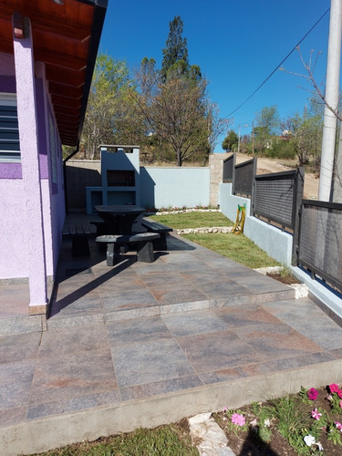 Imagen 10 de 14 de Alquiler Temporal Tanti Cabañas Para 2 A 10 Personas