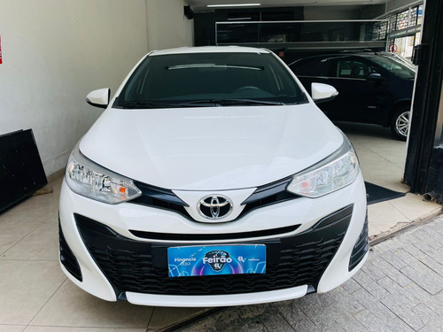 Toyota Yaris 1.5 Xl Plus Connect 16v Cvt 5p