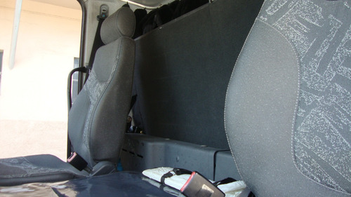 Imagem 22 de 22 de M.benz 1719 Atego Ano 2013 Bau Cabine Leito
