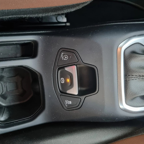 Jeep Renegade 1.8 16V FLEX LONGITUDE 4P AUTOMÁTICO