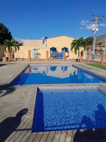 Eg Townhouse Conjunto Residencial Villa Corina