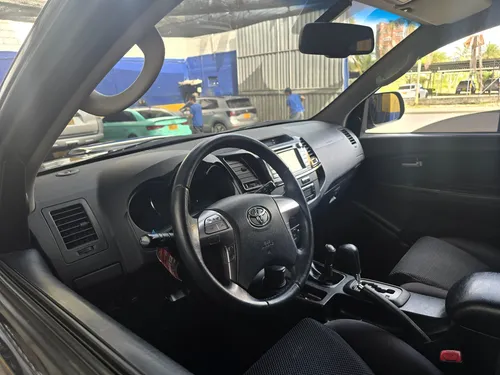 Toyota Fortuner 3.0 Sr5