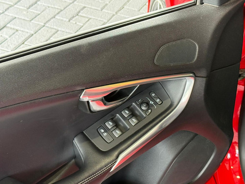 Volvo V40 2.0 T5 R Design Turbo 4p Aut