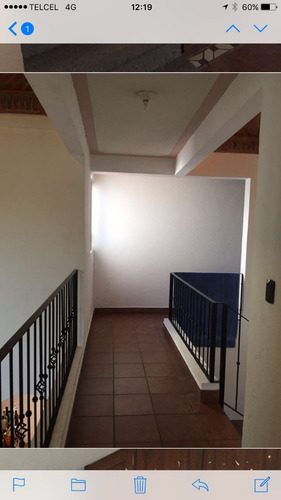 Vendo Casa Amplia, Sala Doble Altura En Juriquilla