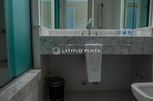 Veramansa, Apartamento De 3 Dormitorios Más Dependencia