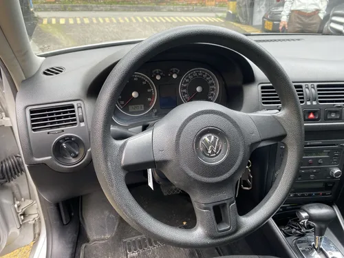 Volkswagen Jetta 2.0 Trendline At 2012