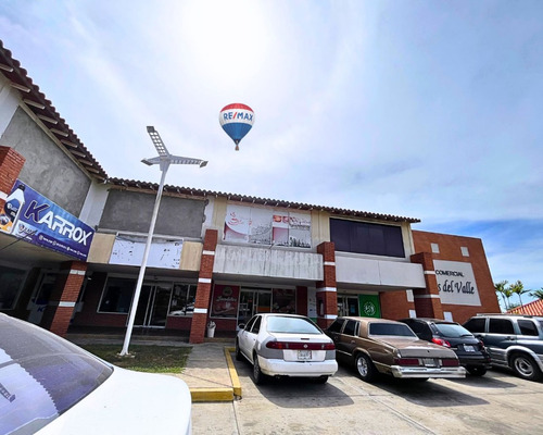 Local En C.c Terrazas Del Valle, Av. Francisco Fajardo, Porlamar, Mun. Garcia, Isla De Margarita, Edo. Nueva Esparta