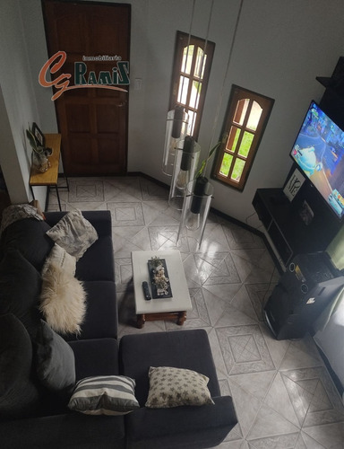 Imagen 3 de 15 de Casa Triplex En Venta 4amb. Oribe 1900 Ituzaingo