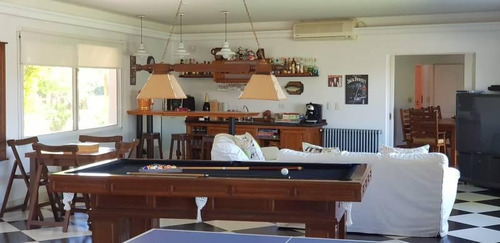Imagen 11 de 30 de Casa De Categoria En Venta Sobre Dos Lotes Con Amplia Vista Al Rio En Santa Catalina!